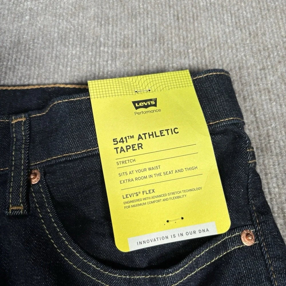 Levis 541 Jeans Mens 42x32 Athletic Fit Tapered Dark Blue Denim Stretch NWT‎